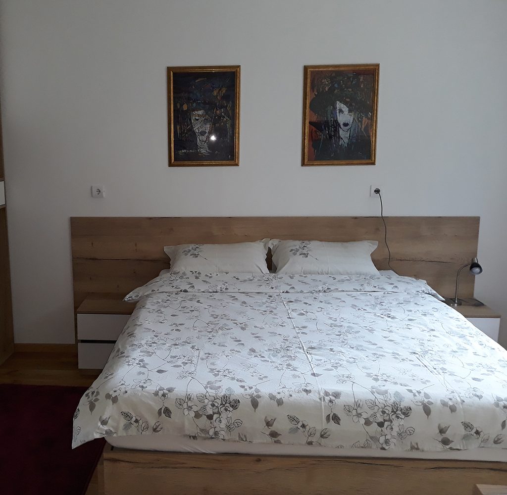 Apartman EXIT A4 Pale